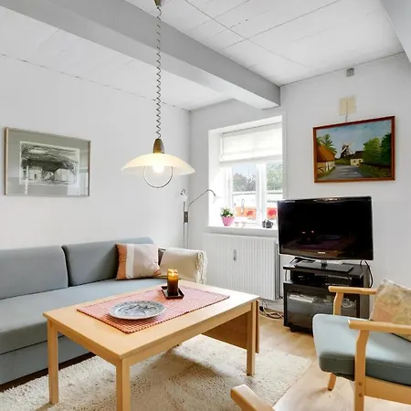 2 Bedroom Cozy In * Tønder