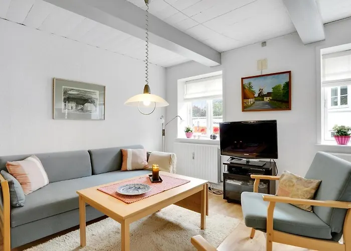 2 Bedroom Cozy In * Tønder