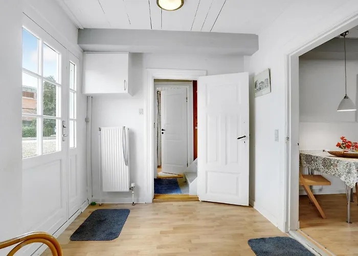 2 Bedroom Cozy In Ferienhaus *